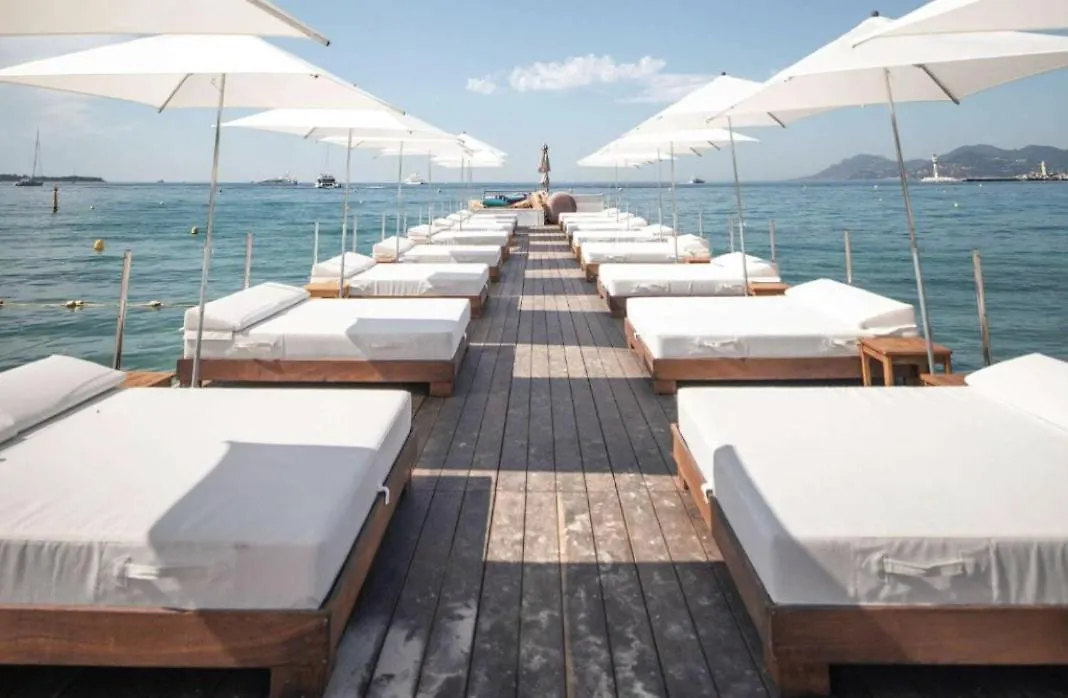 Luxury Romantic Cannes 45 Croisette Two Bedrooms