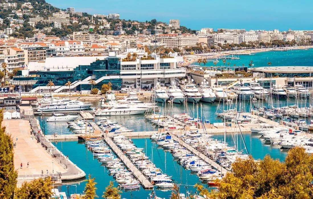 公寓 Luxury Romantic Cannes 45 Croisette Two Bedrooms 法国