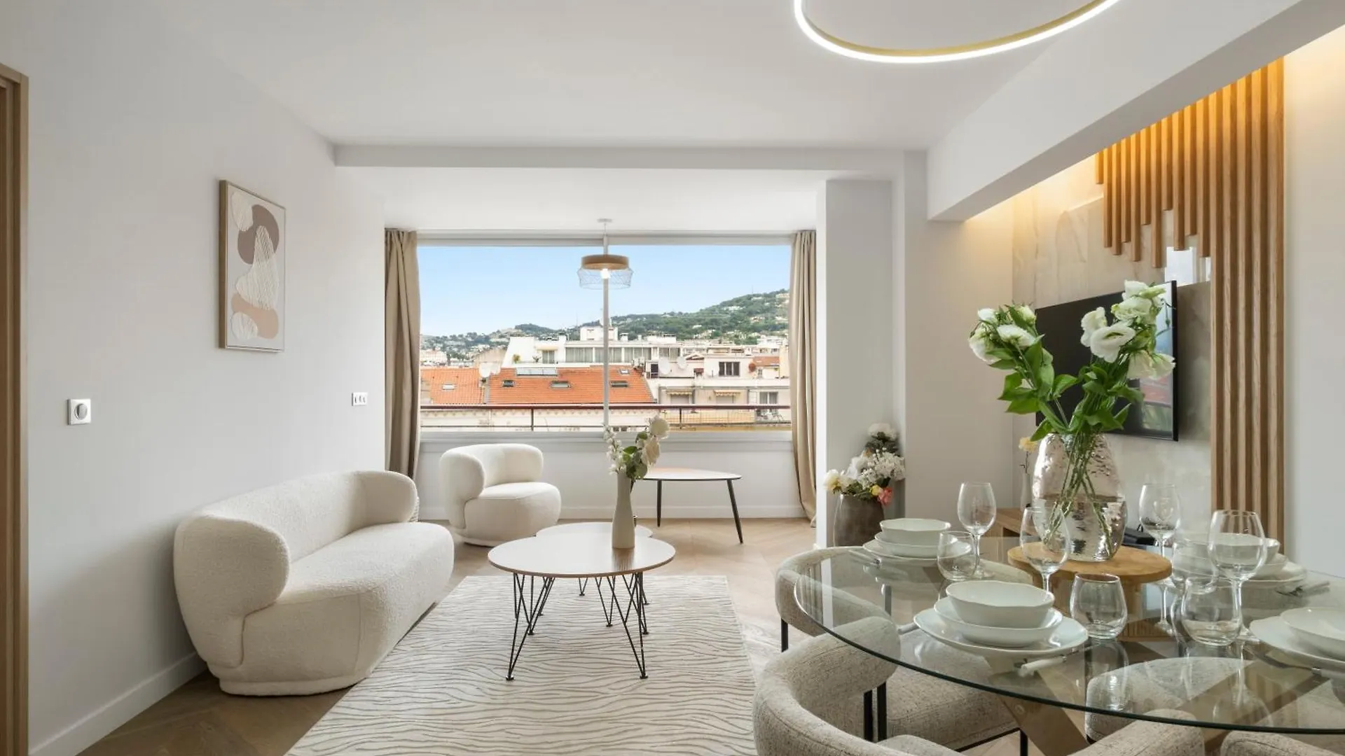 Luxury Romantic Cannes 45 Croisette Two Bedrooms 0*,